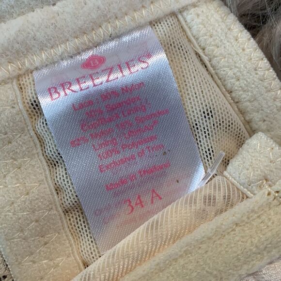 Breezies Unlined Underwire Lace Bra 34A - Picture 10 of 11